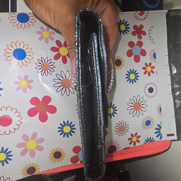 🍂🍁NWT VERY RARE HTF AIMEE KESTENBERG OIL SLICK HOLOGRAPHIC WALLET - Picture 4 of 8